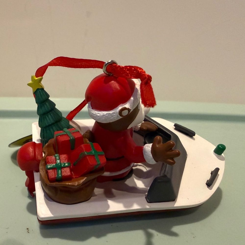 Super Cute Buc-ees Santa in Boat Ornament- NWT - Picture 3 of 5